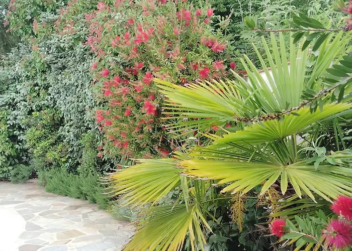 La Fontaine Du Pas, Dans Villa, 2 Piscine Privee *